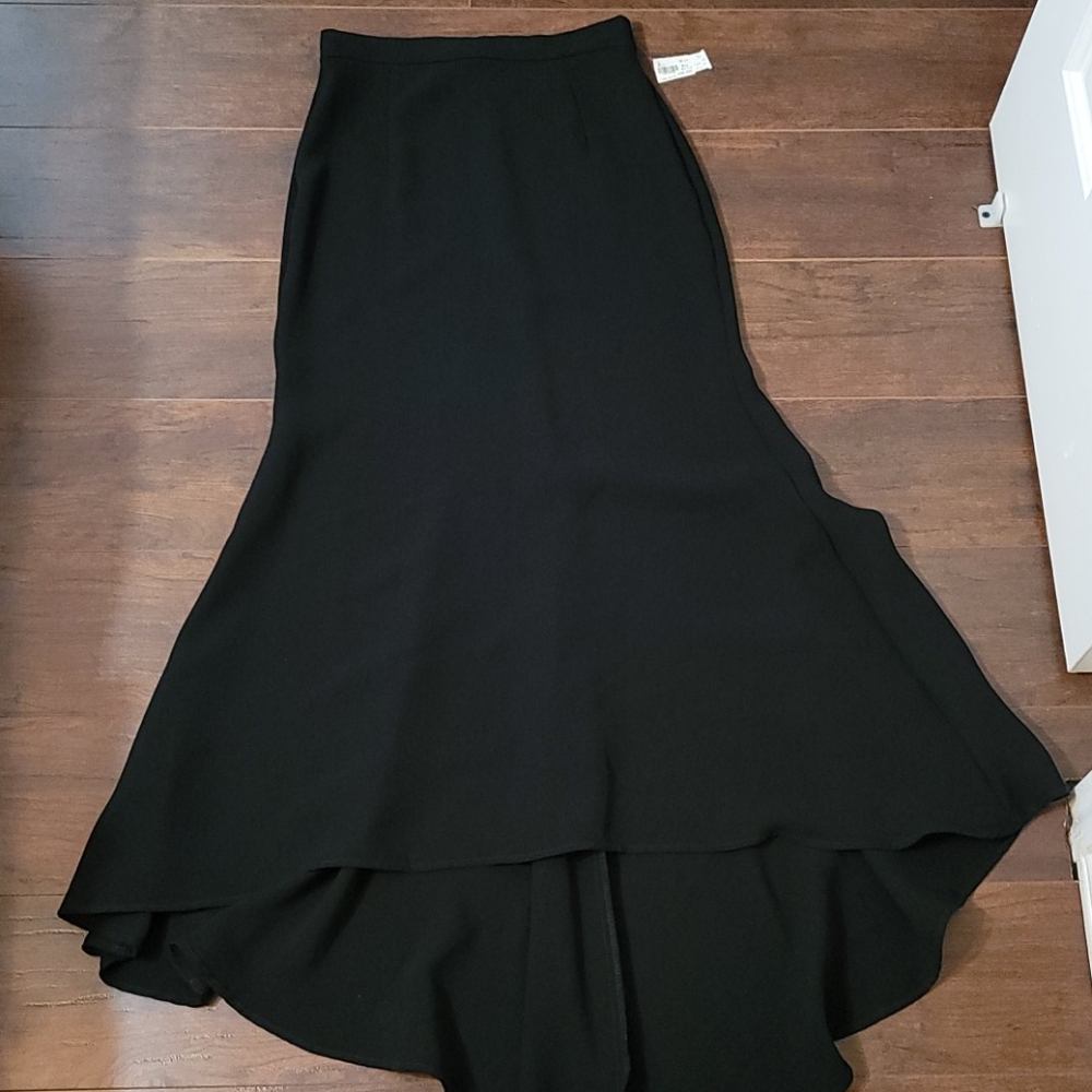 High waisted, high low skirt Naeem Khan